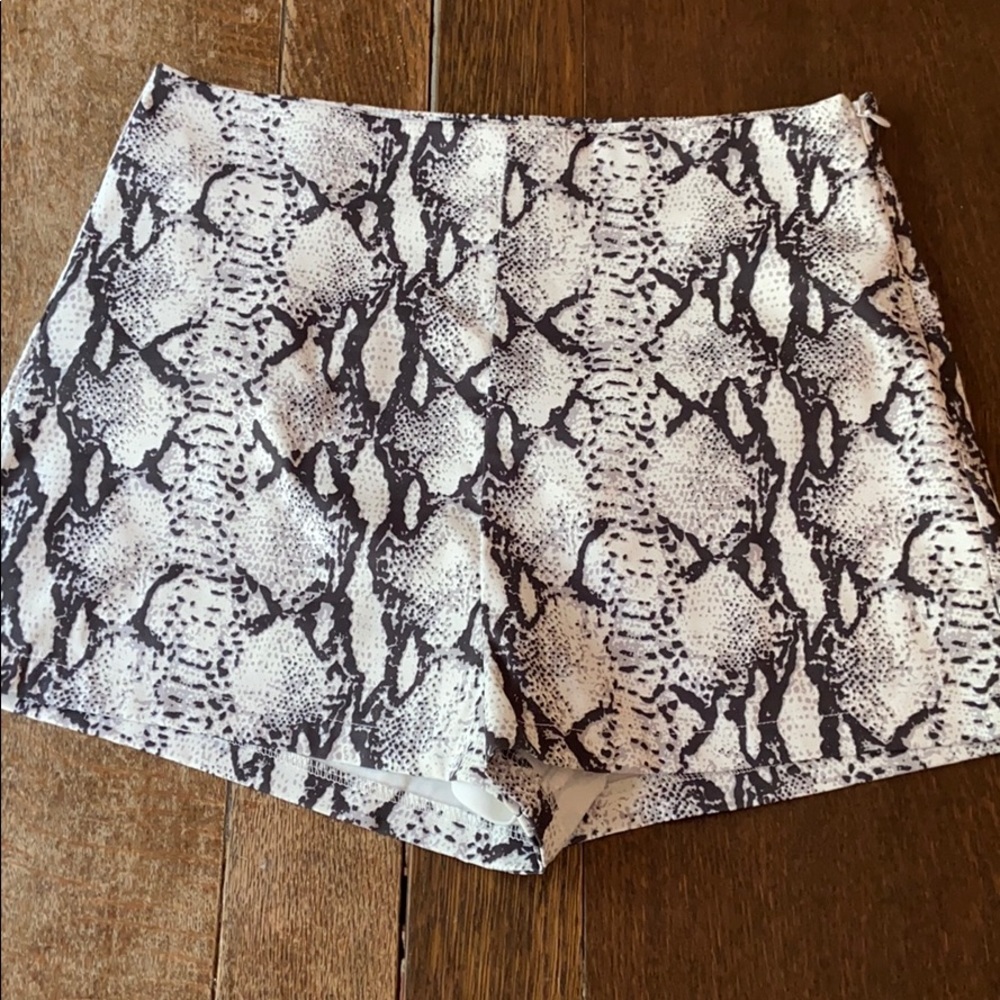 Snakeskin dress shorts